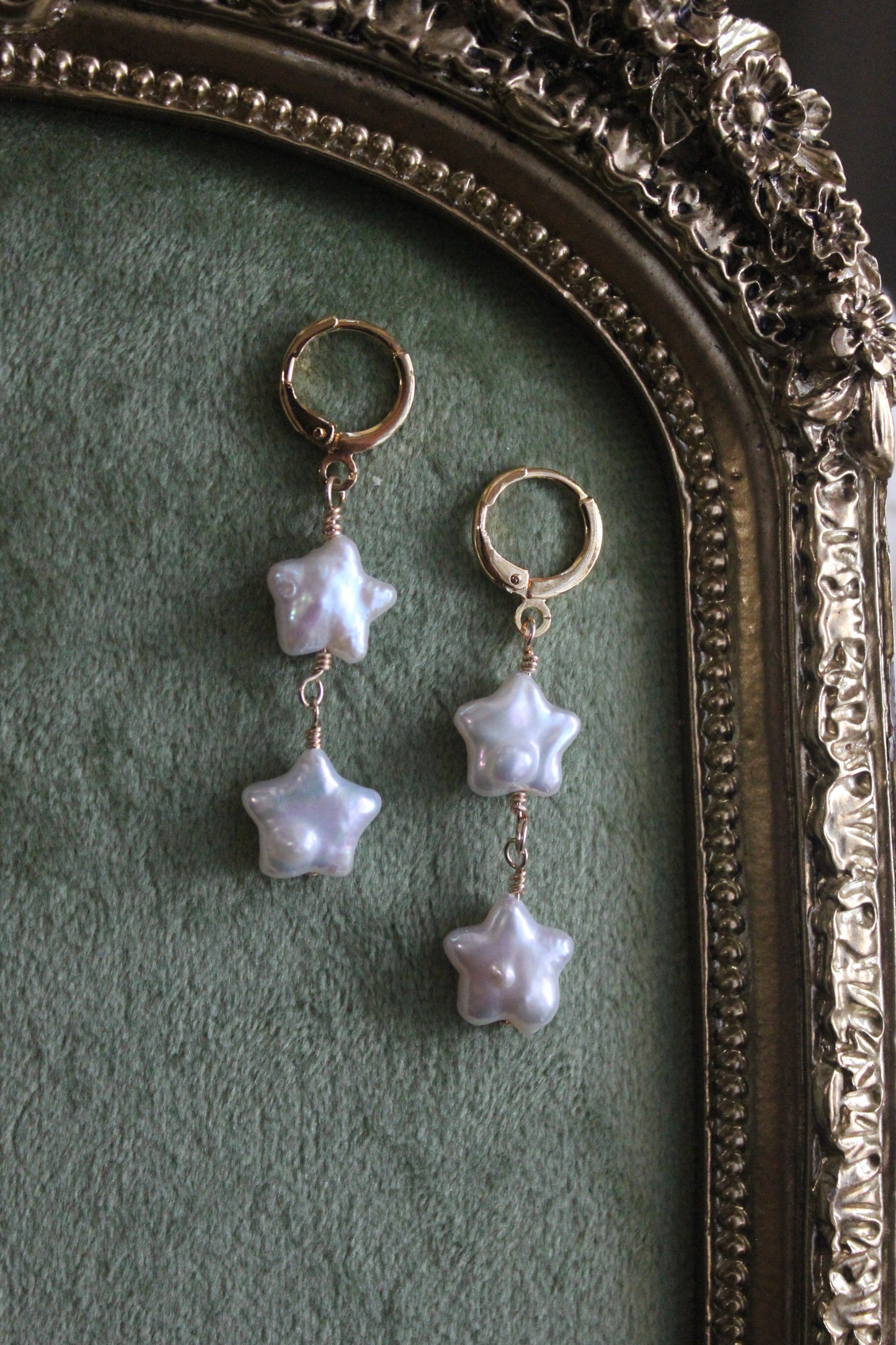 Double Star Pearl Huggies
