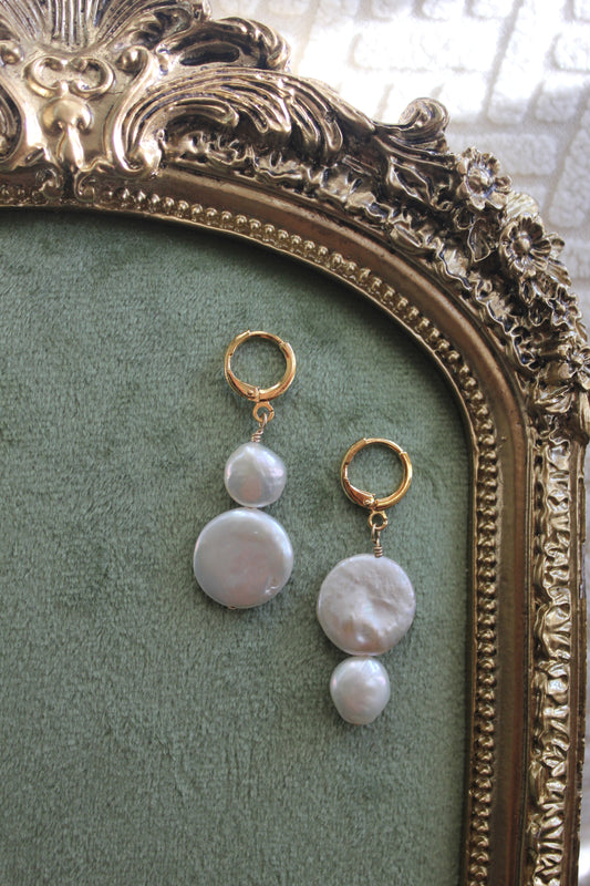 Ascending & Descending Coin Pearl Huggies